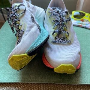 Reebok Goodr Floatride Energy3 Women’s running shoe w/bonus glasses SZ 9